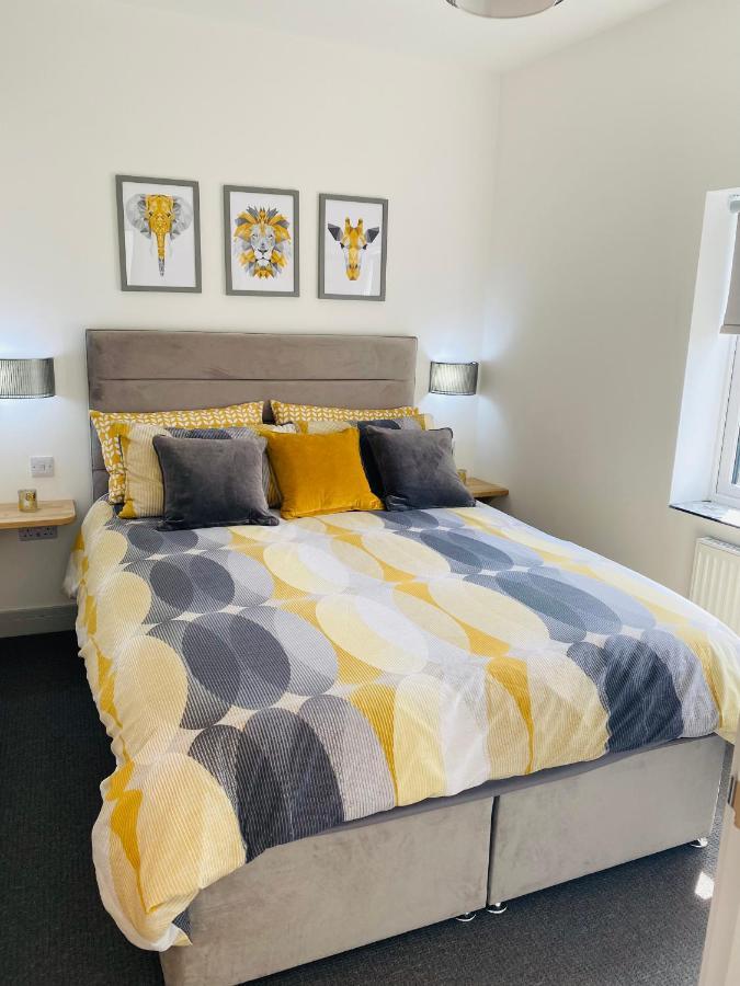 Lees Lookout Holt ,2 Bedroom Luxury Apartment With Private Parking Exterior photo