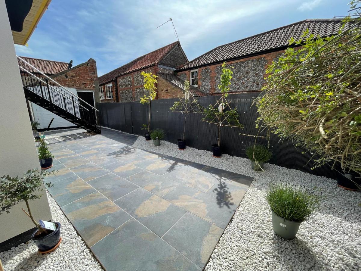 Lees Lookout Holt ,2 Bedroom Luxury Apartment With Private Parking Exterior photo